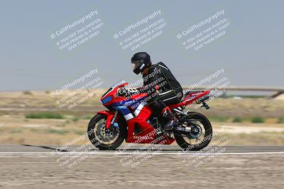 media/Aug-03-2025-TrackDaz (Sun) [[bf4a71acf9]]/C Group/1240pm (Wheelie Bump)/